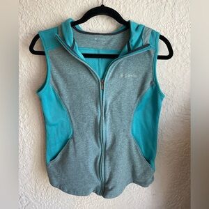 Columbia Aqua and Gray Activewear Vest